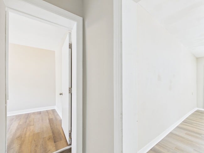 Building Photo - 529 Harrison St