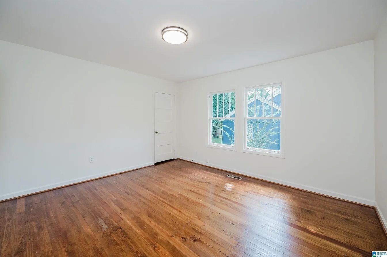 Building Photo - 260 Vine St