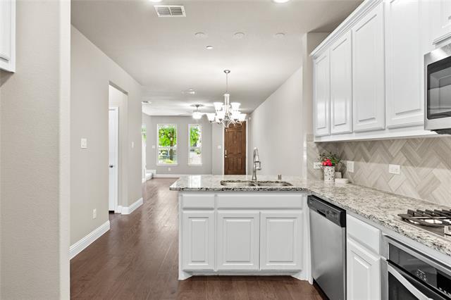 Building Photo - 313 Tottenham Ct