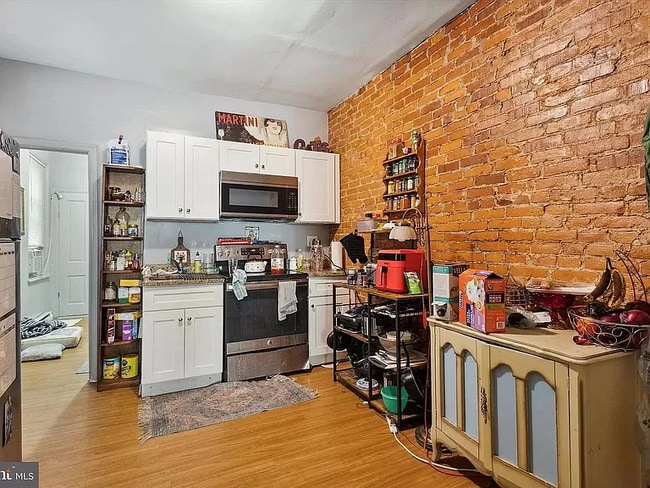 Building Photo - 1624 Edgley St