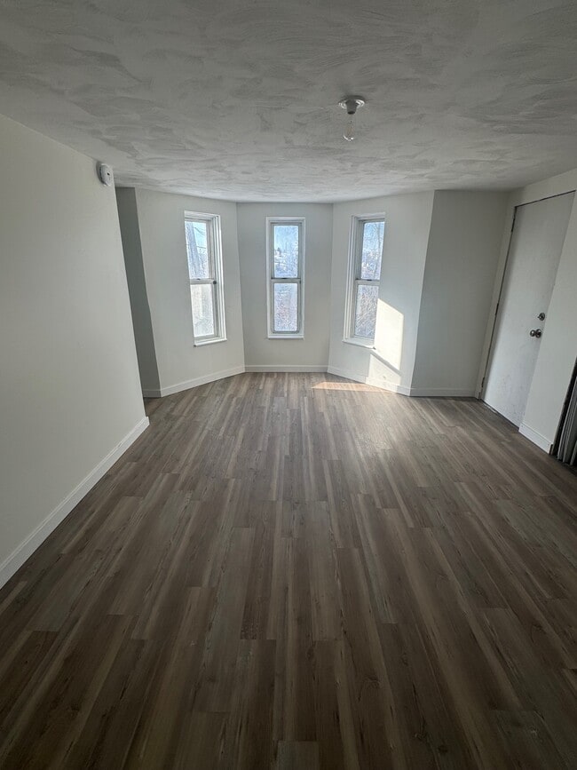 Building Photo - 1932 Beech St