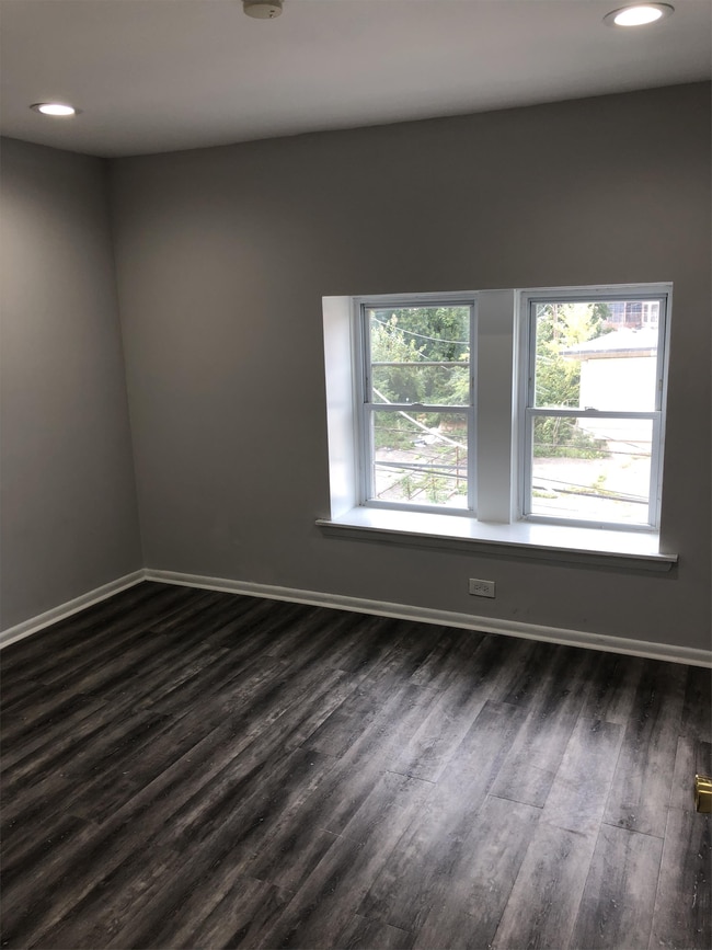 Building Photo - 138 E Rittenhouse St