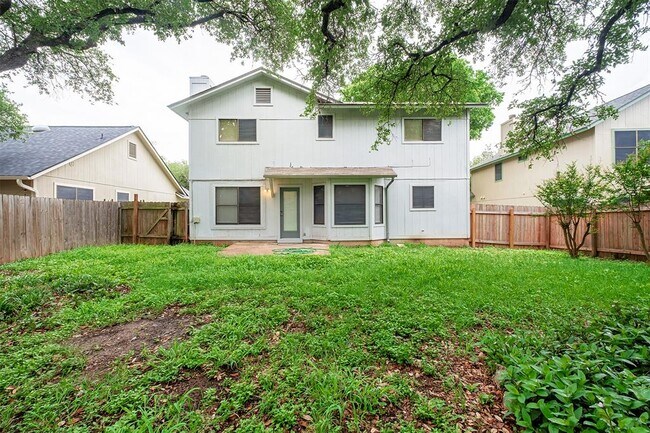 Building Photo - 6716 Shiner St