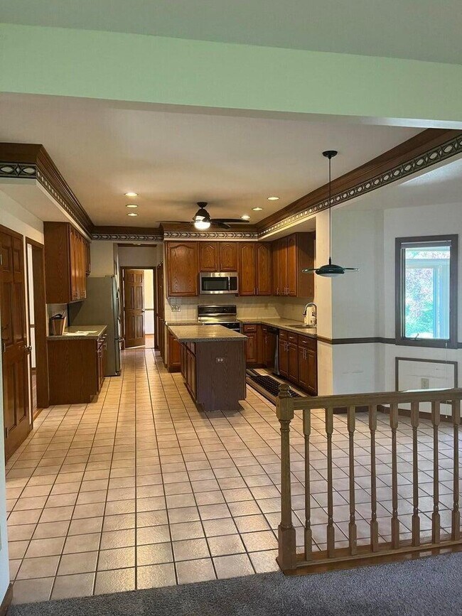 Building Photo - 7609 Johntimm Ct