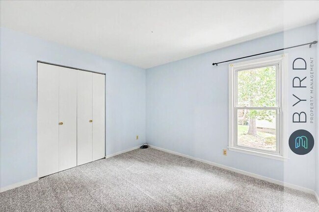 Building Photo - 5961 Sara Kay Dr