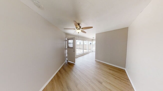 Building Photo - 5BD/3BA on Tipton!! Great Backyard w Patio!!