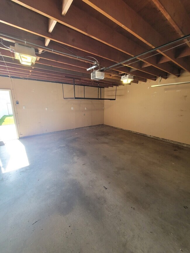 Building Photo - Great 3/2 patio home for rent in Scottsdale Park Villas/McCormick Ranch.