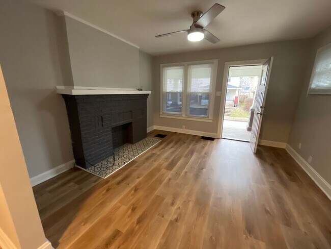 Building Photo - 665-667 Siebert St