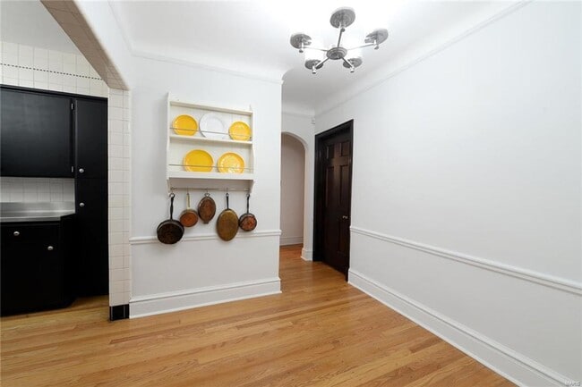 Building Photo - 7572-74 York