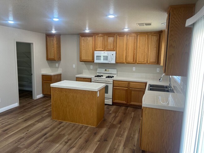 Building Photo - Stunning Two-Story Home in Desirable Iron ...