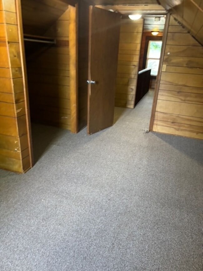 Building Photo - 829 Marcia St SW