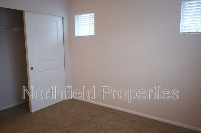 Building Photo - 3421 31st Dr