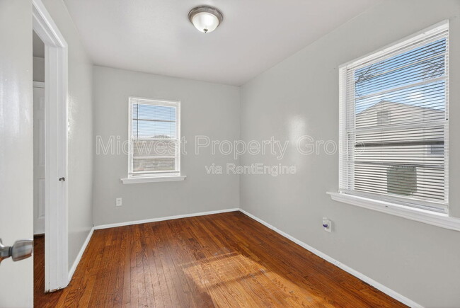 Building Photo - 5900 Sheriton Dr