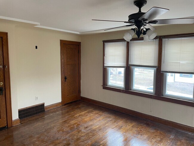 Building Photo - 2100-2102 S 85th St.