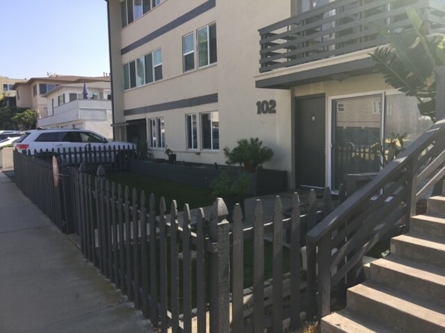 Building Photo - 102 Vista Del Mar Vis