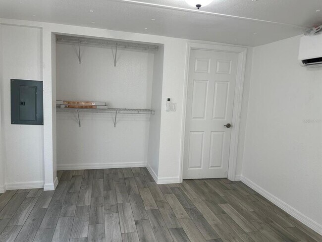 Building Photo - 3061 Crystal Hills Dr