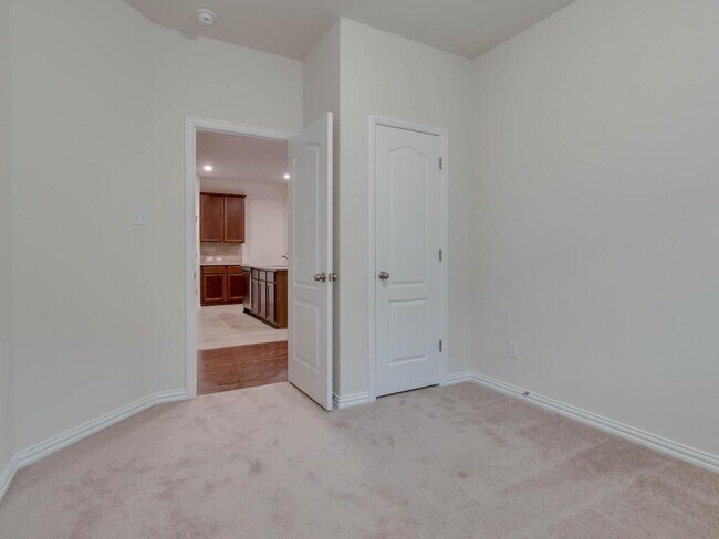 Building Photo - 1104 Ridge Runner Dr