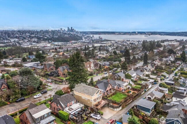 Building Photo - Light-Filled Magnolia Home with Spectacular Northwest Views