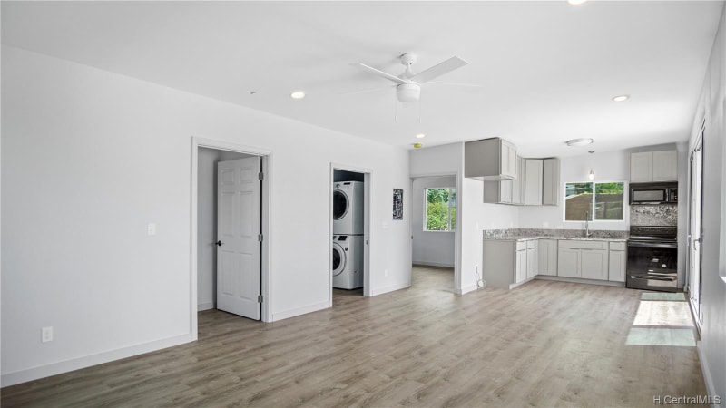 Building Photo - 1810 St Louis Dr