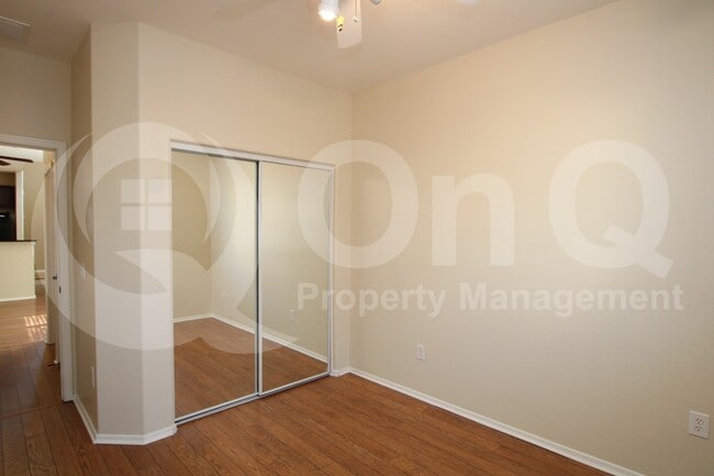 Building Photo - 1366 S Sabino Dr