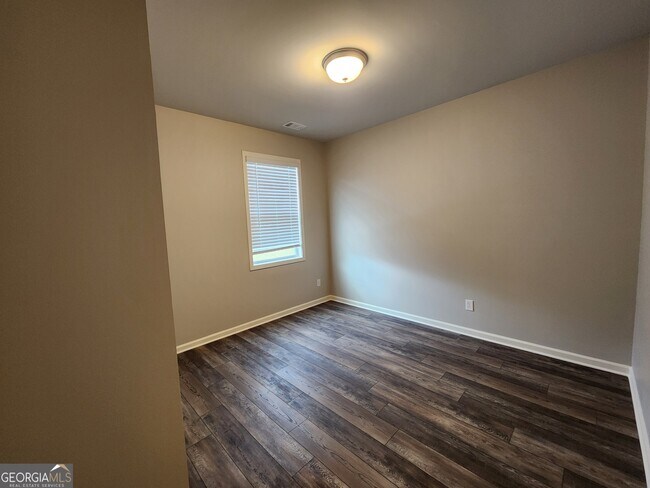 Building Photo - 4675 Dandelion Wy