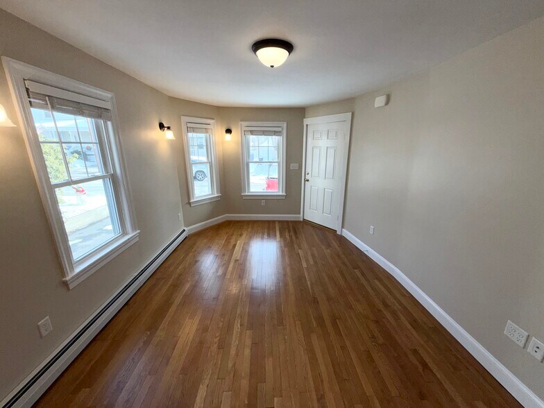 Building Photo - 28 Olney St