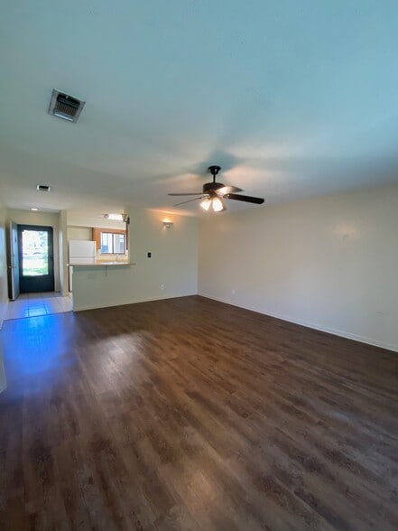 Building Photo - 3755 Scenic Highway 98