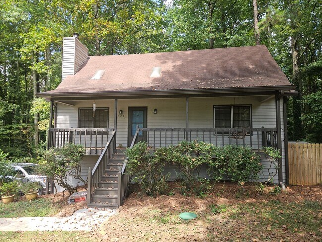 Building Photo - 520 Hardy Cir