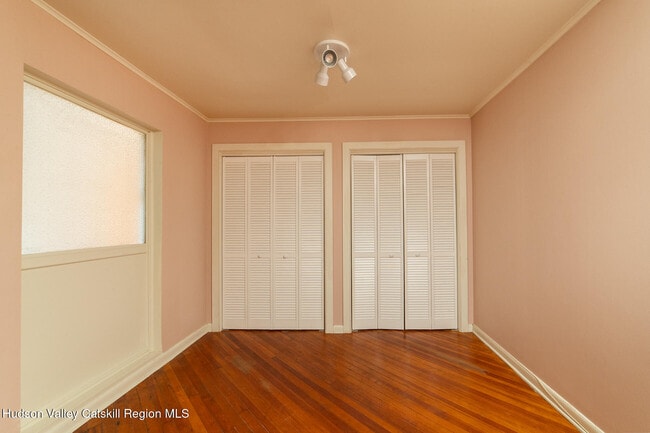 Building Photo - 430 Warren St