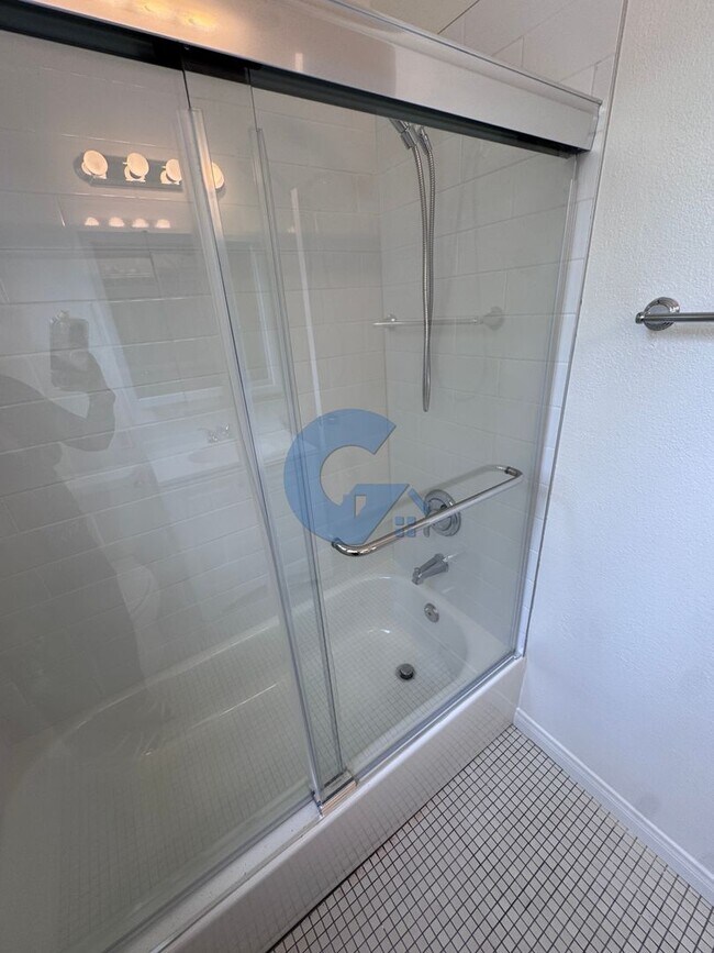 Building Photo - Newly renovated 3BR/2BA Home in Pacific Beach for rent!