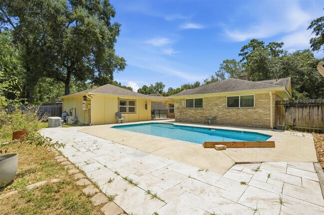 Building Photo - 3807 Glenwood Springs Dr