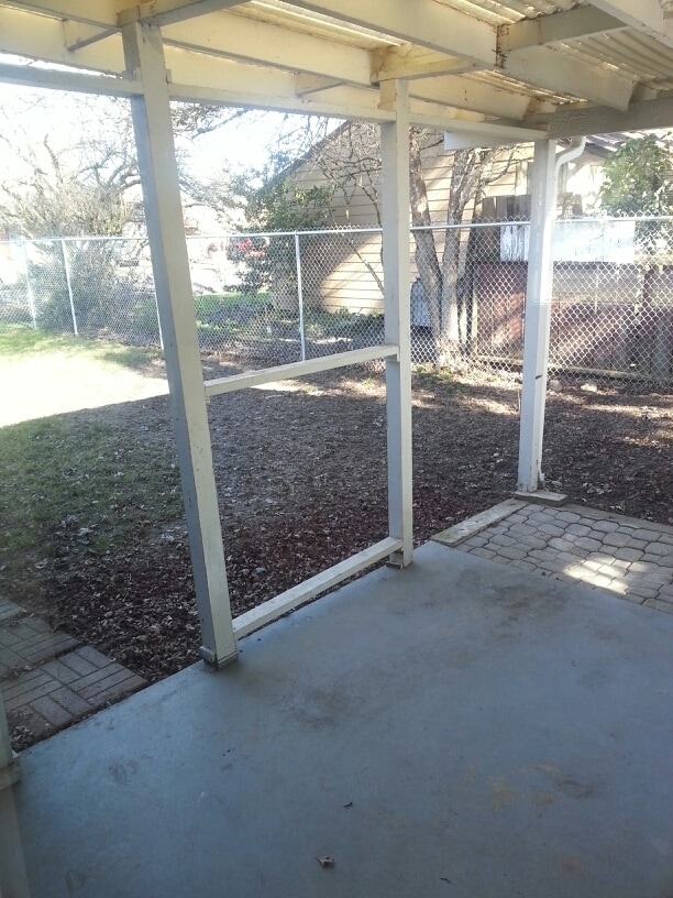 Building Photo - Available Now! 3 bedroom ~ 1.5 Bathroom House Centrally Located in Corvallis