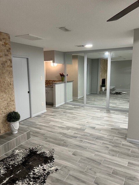 Building Photo - 2379 Briarwest Blvd