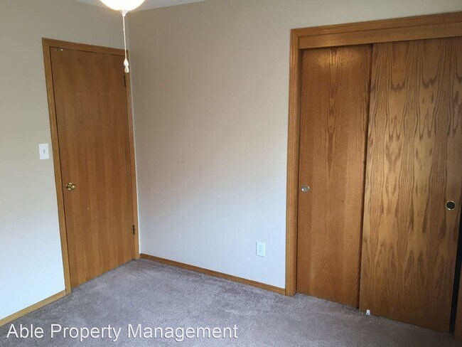 Building Photo - 3 br, 2 bath House - 8612 Winlock St.