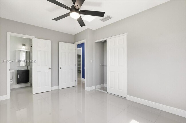 Building Photo - 4165 W 5th Ln