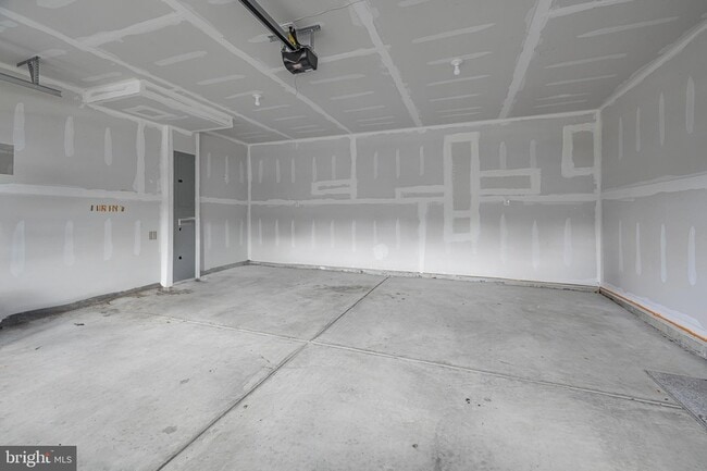 Building Photo - 370 Sedimentary Rock Rd