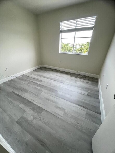 Building Photo - 12472 NW 11th Ln