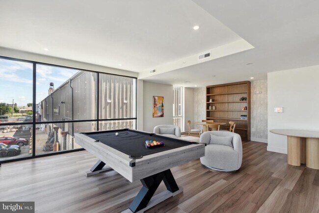 Building Photo - 1705 N American St