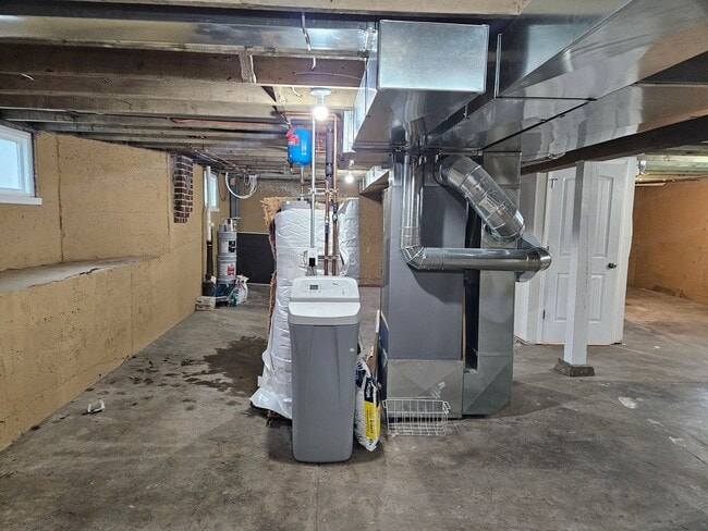 Building Photo - Charming 4BR/2.5BA Home in Historic Washington, MO - Walk to the Riverfront!