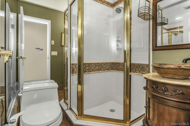 Building Photo - 260 Oak Ridge Ln