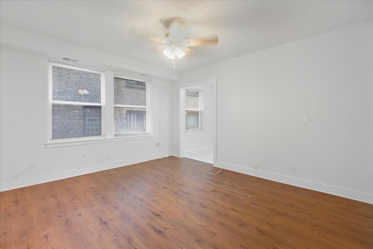 Building Photo - 3727 N Pine Grove Ave