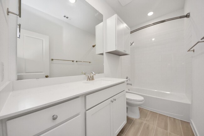 Building Photo - 904 Capracotta Dr