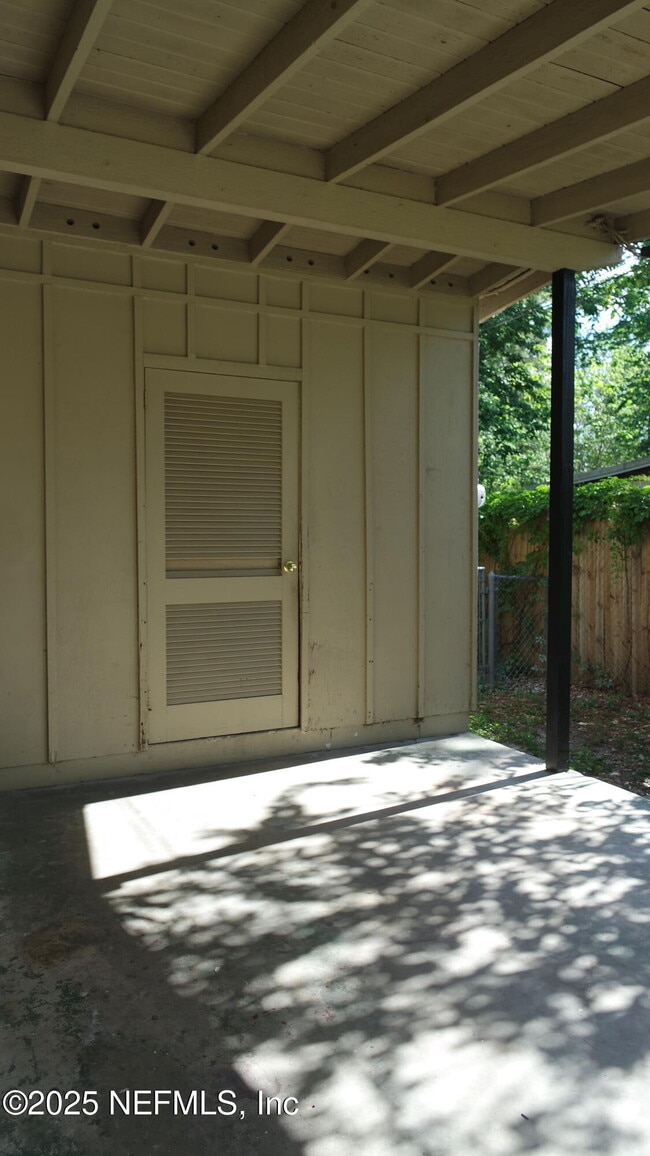 Building Photo - 7963 Lemans Dr