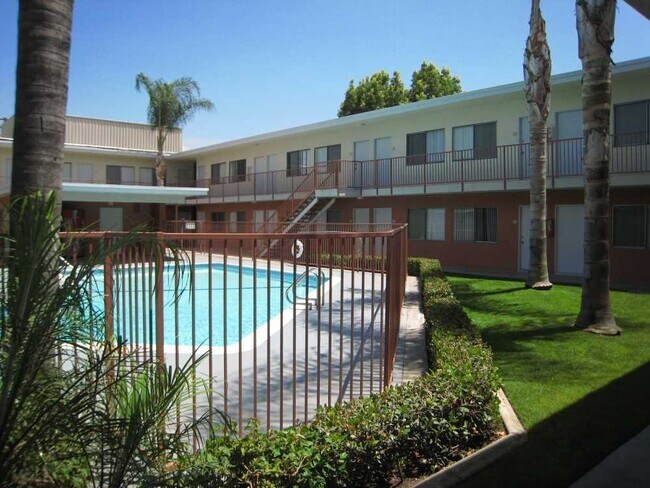 Building Photo - Mission Suites