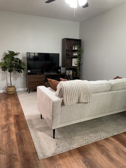 cozy living area - 125 5th Ave NE