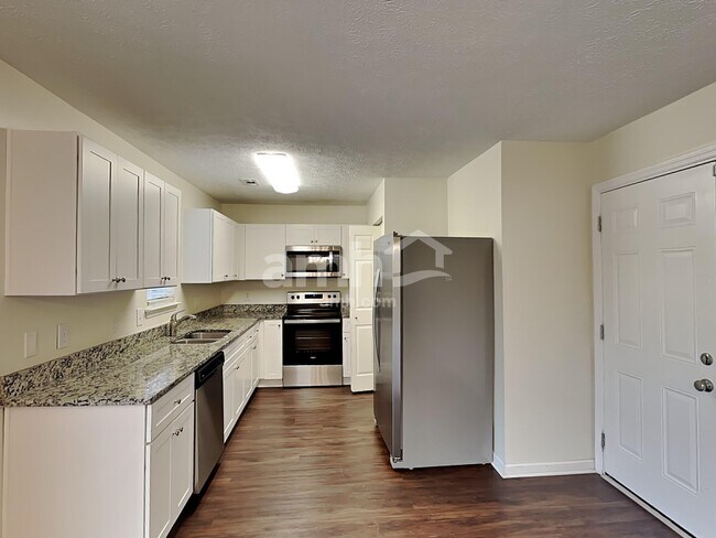 Building Photo - 112 Bradford Cir