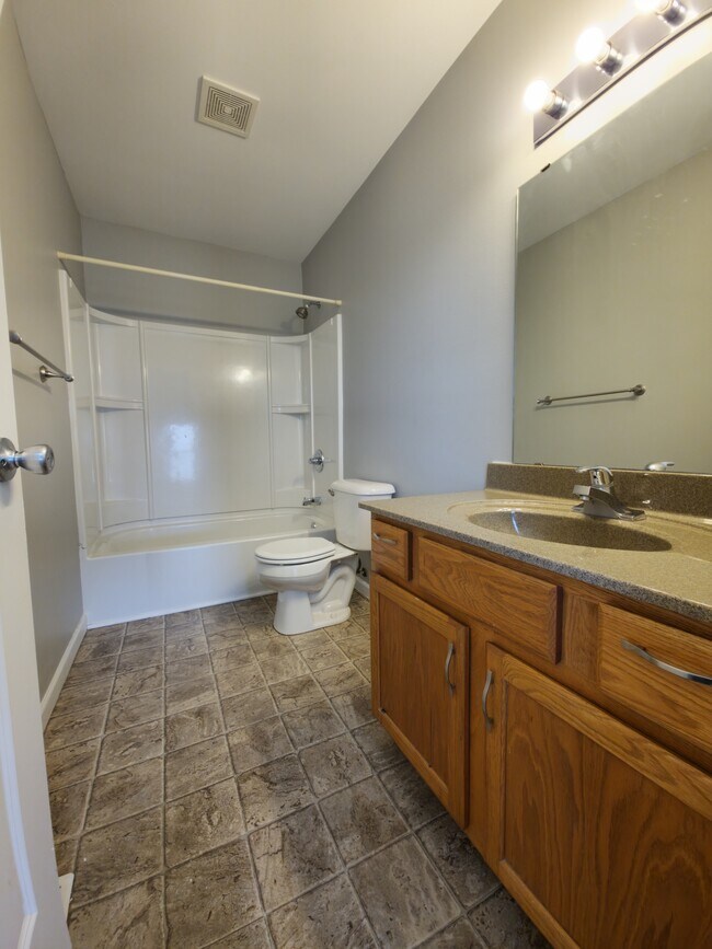 Building Photo - 5818 Sable Ridge Dr SE