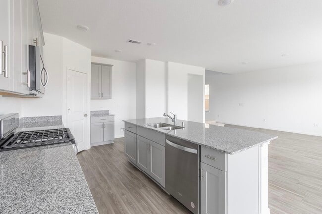 Building Photo - 1052 Greenshank Dr