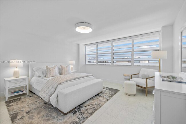 Building Photo - 400 N Flagler Dr