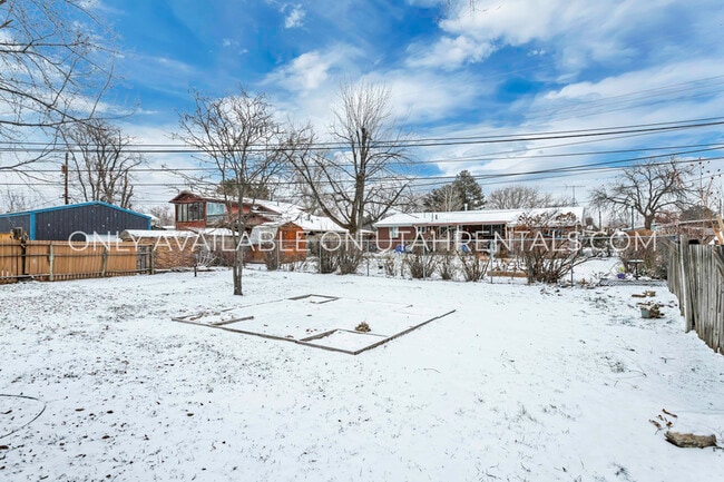 Building Photo - 961 S 190 W